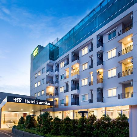 Hotel Santika Mega City Бекаси Экстерьер фото
