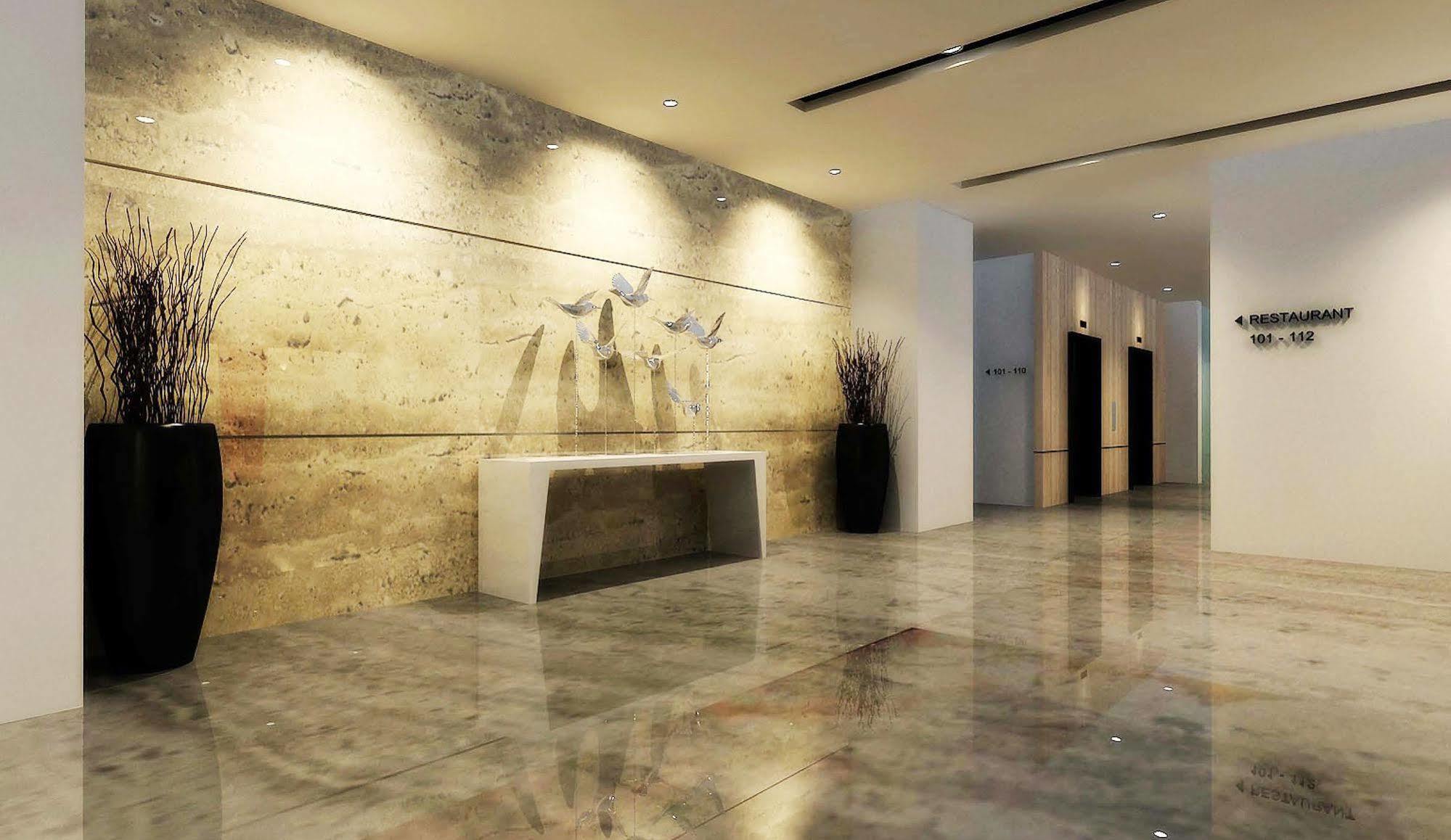 Hotel Santika Mega City Бекаси Экстерьер фото